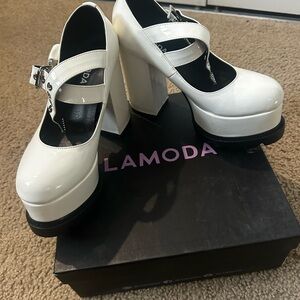 LAMODA White Platform Mary Jane Heels